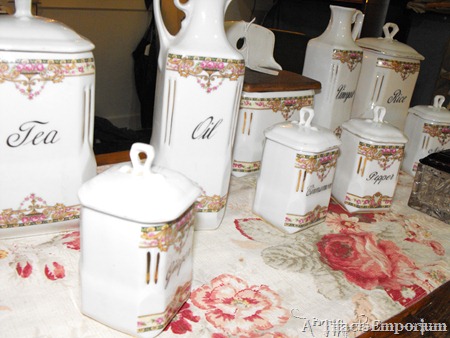 collectible vintage kitchen set