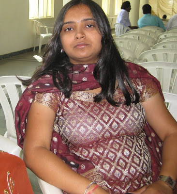 malayalam aunty hot saree photos