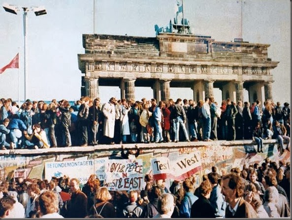 Thefalloftheberlinwall1989