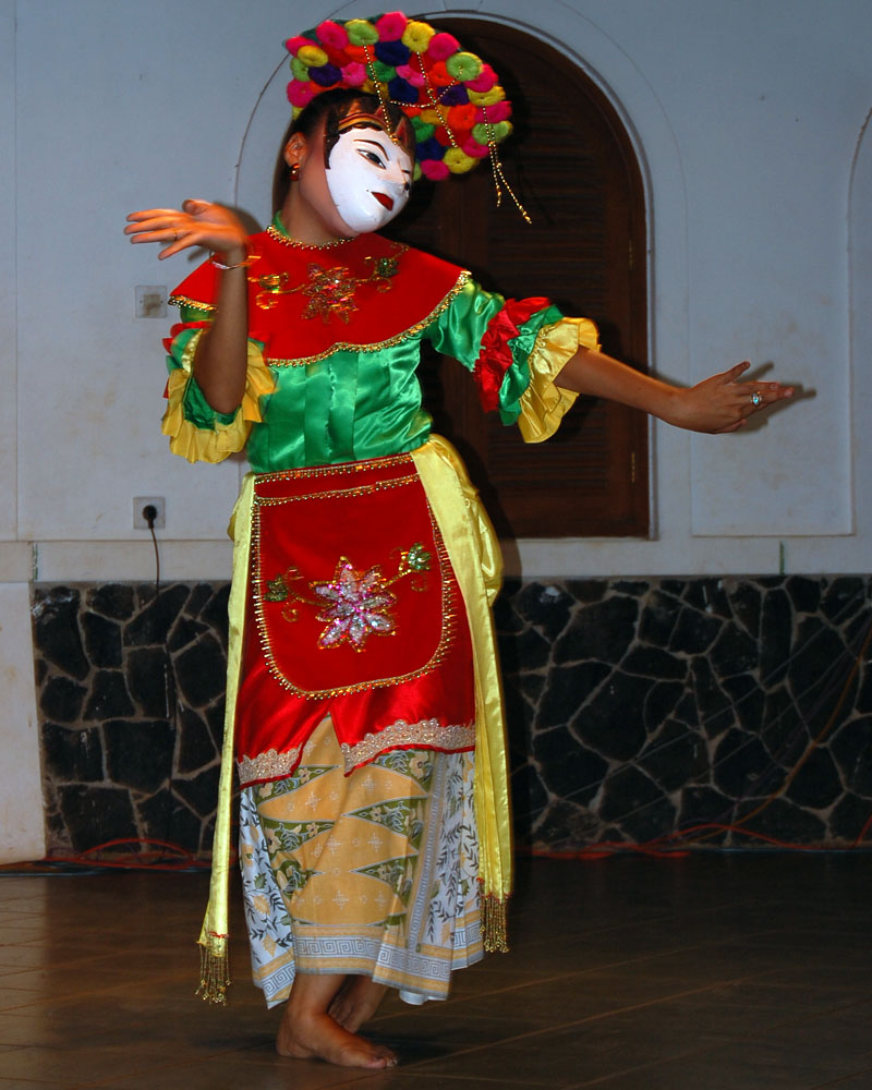  Tari  Topeng Betawi