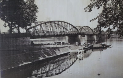 Cầu Tràng Tiền (Huế) 1930