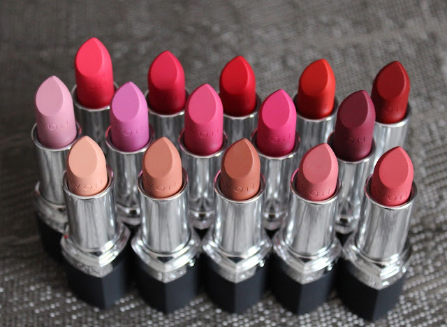 Avon True Colour Perfectly Matte Lipstick - sve nijanse