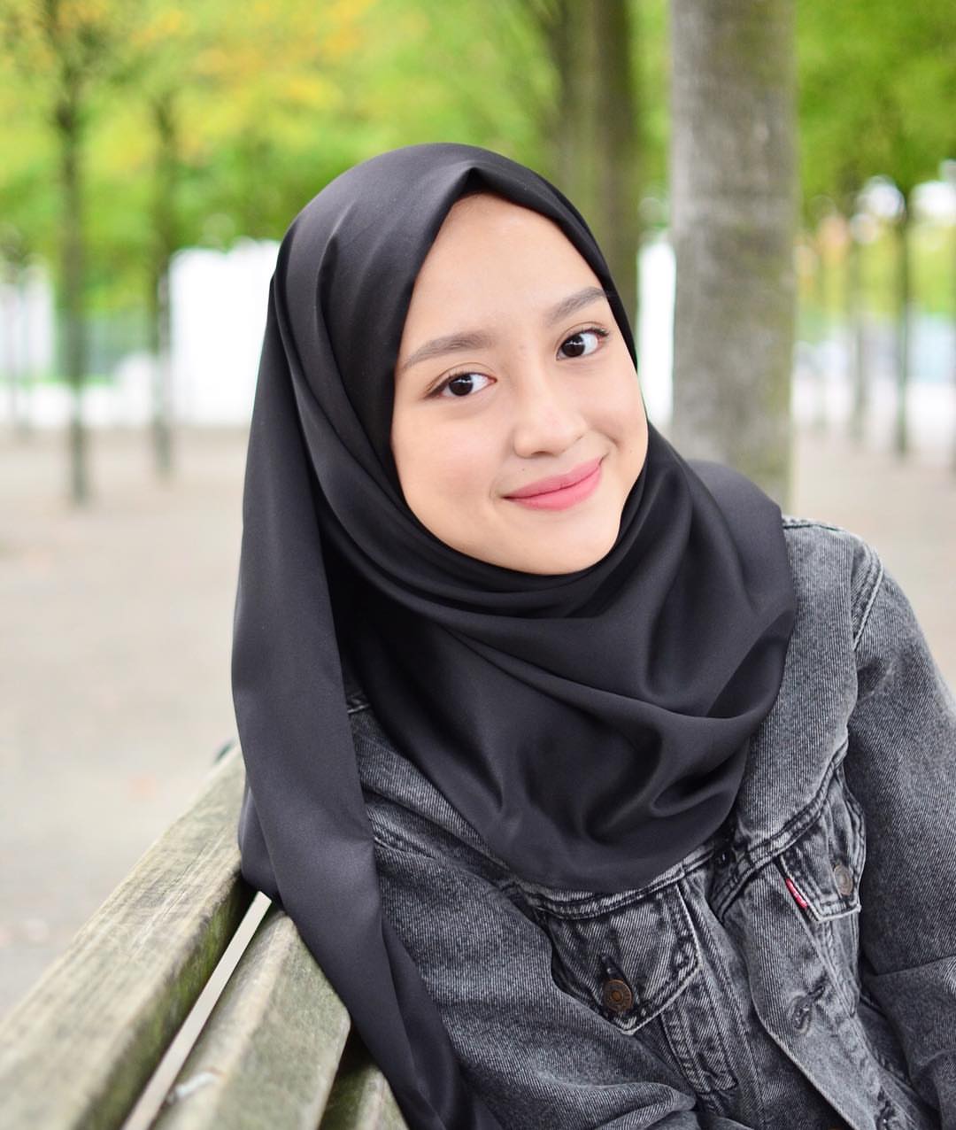 FASHION BEAUTY BRAINProfil Gita Savitri Hijaber  Cantik Yang Multitalenta Fashion Beauty Brain