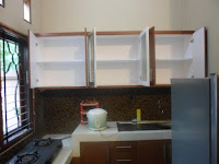 Kitchen Set Atas Kuat Menggantung di Dinding - furniture semarang