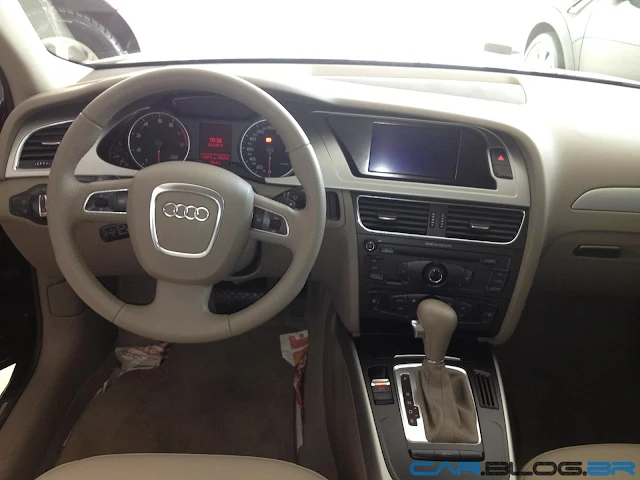 Audi A4 2012 - interior - couro creme