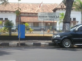 http://www.pordjoland.com/2015/08/wisata-budaya-museum-tosan-aji-di.html