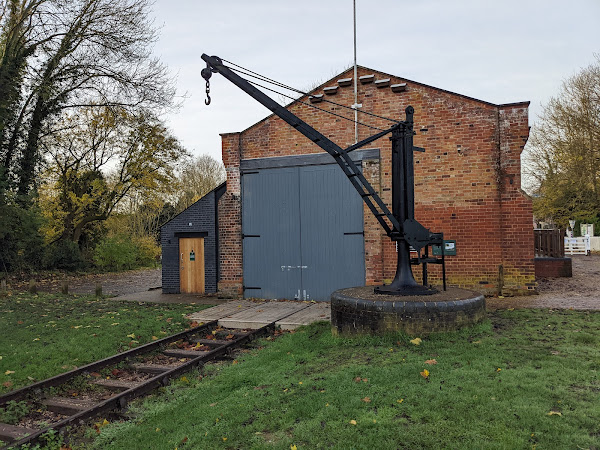 Hand-operated crane and goods shed at Clare Station