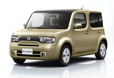 2010 Nissan Cube Photos