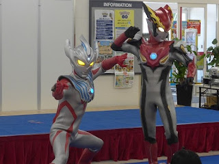 ウルトラマンタイガショー　タイガ　ロッソ