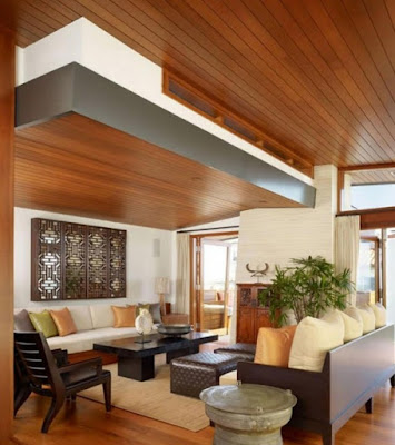 gambar plafon ruang keluarga modern dari kayu