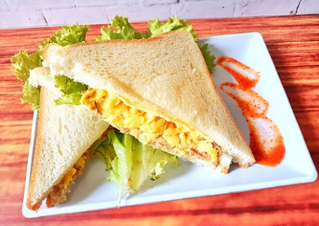 Recipe and how to make tuna mayo egg cheese sandwich which is very tasty