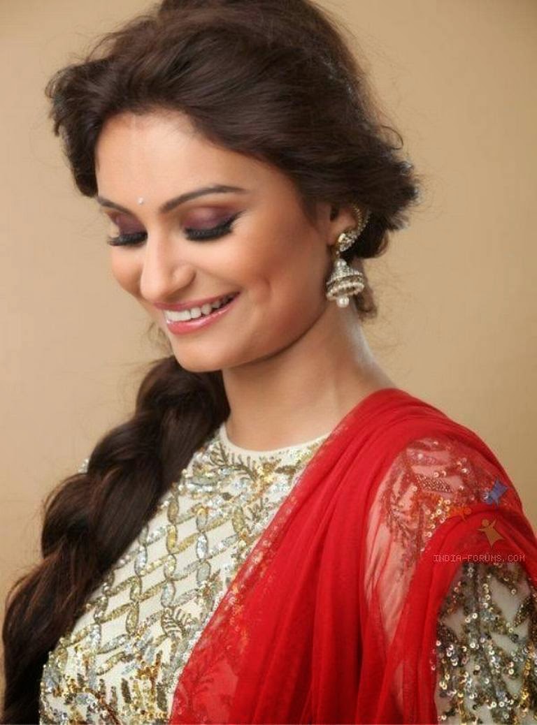 Dimpy Ganguly Beautiful HD Wallpaper Free