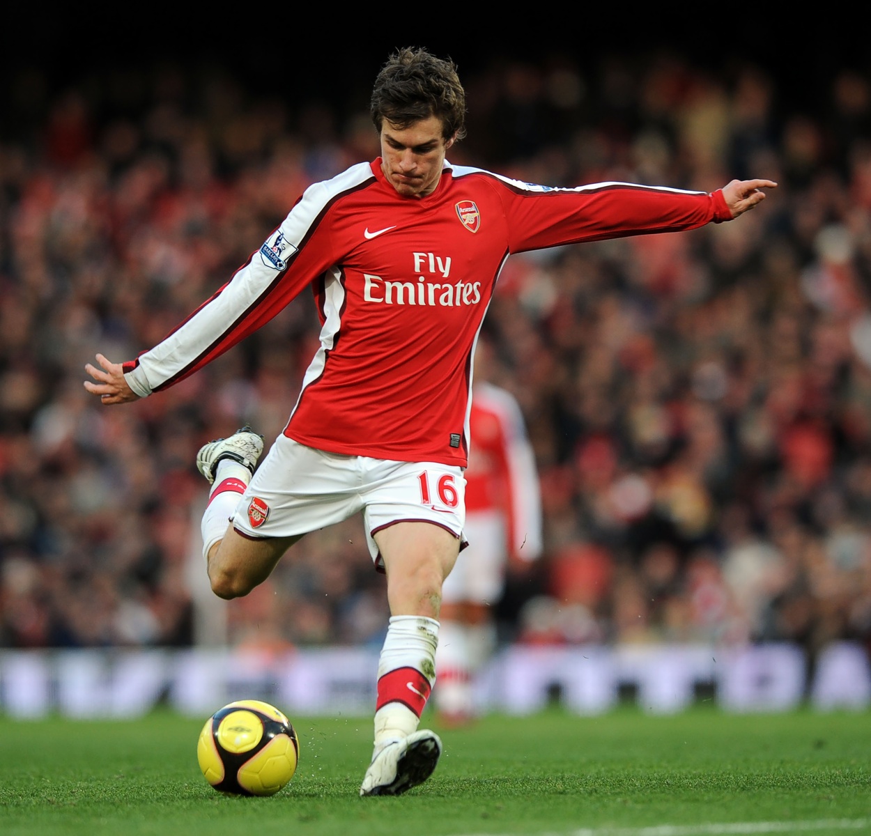 World Sports Hd Wallpapers: Aaron Ramsey Hd Wallpapers Arsenal