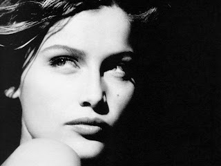 Free unwatermarked wallpapers of Laetitia Casta at Fullwalls.blogspot.com