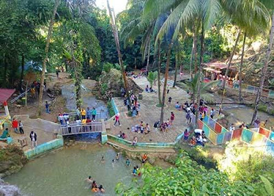 air terjun humogo gunung sitoli