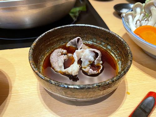 Ginza Shabutsu Yoshinosasa 銀座しゃぶ通 好の笹 [Tokyo, Japan] - shabu-shabu restaurant famous for Matsusaka beef (松阪牛), black pork, free flow of tea, soft drinks, juice, Japanese sake and umeshu (梅酒)