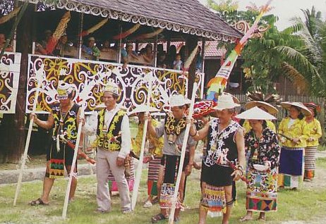 Asal Usul Kata Dayak - Bonny Bulang