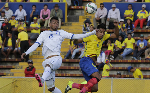 Carlos Discua tuvo un discreto partido poco lo que se le vio en el juego | FOTO: Dolores Ochoa