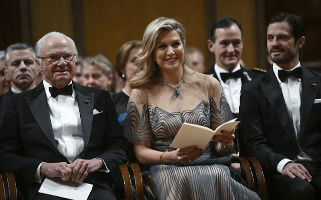 Princess Sofia wore an Ida Lanto Couture gown. Queen Maxima wore an Iris van Herpen dress. Georg et Arend Padme gown
