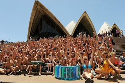 bikini parade world record