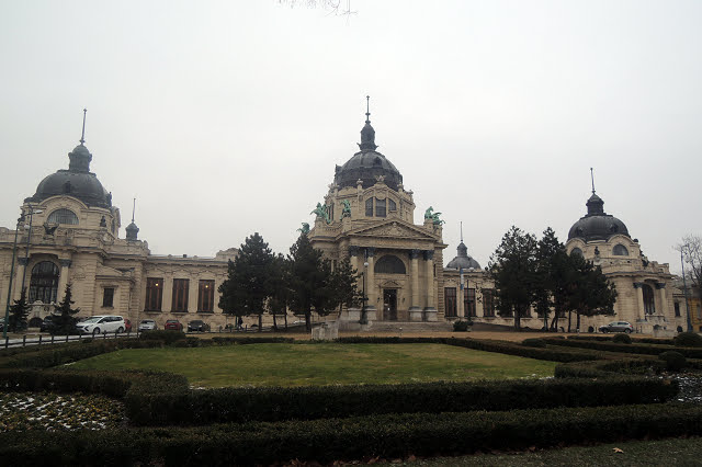 Széchenyi gyógyfürdőn 賽切尼溫泉浴場