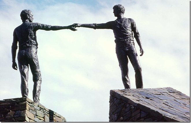 derry peace statue apart