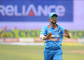 Suresh-Raina-India-vs-Srilanka-Tri-Series-2013