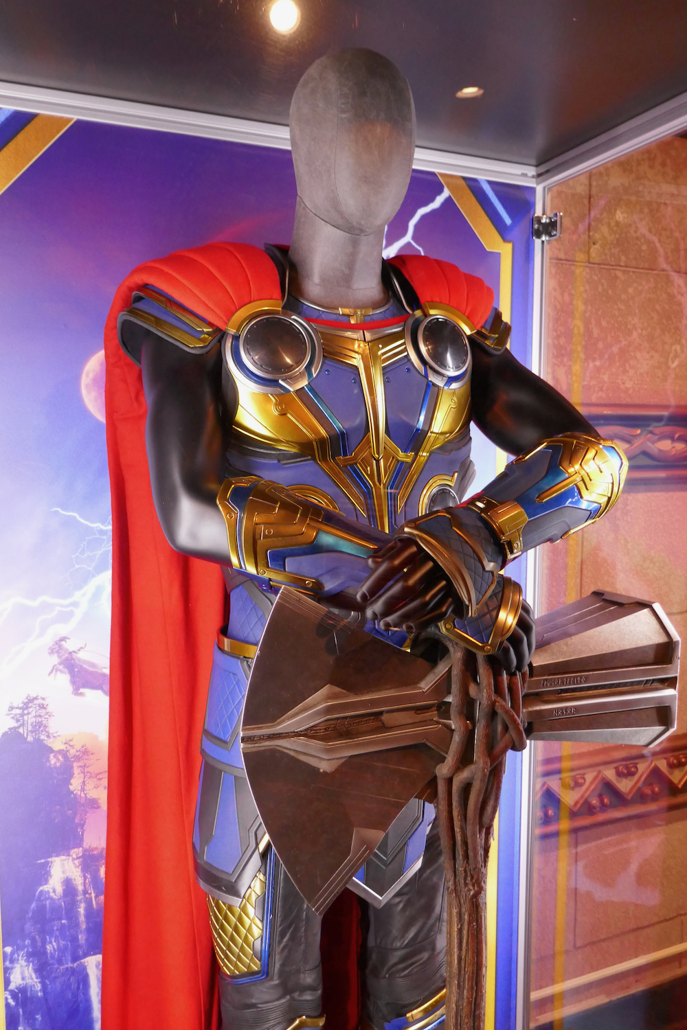 Hollywood Movie Costumes and Props: Chris Hemsworth's Thor costume from  Avengers: Infinity War on display