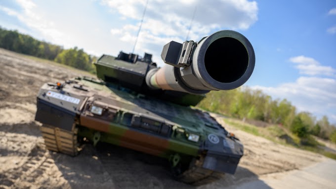 Finnország Leopard harckocsikat adna Ukrajnának, egy feltétellel