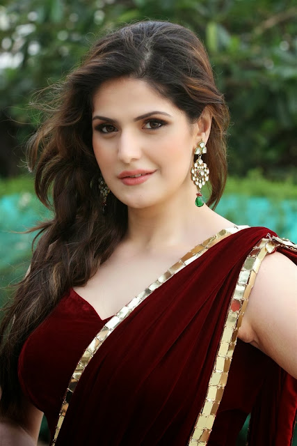 Zarine Khan hot photos Geetanjali jewellery event