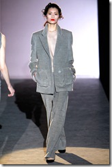 Hakaan Ready-To-Wear Fall 2011 Runway Photos 23