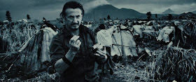 Sean Penn caracterizado como el intrépido fotógrafo de la revista LIFE