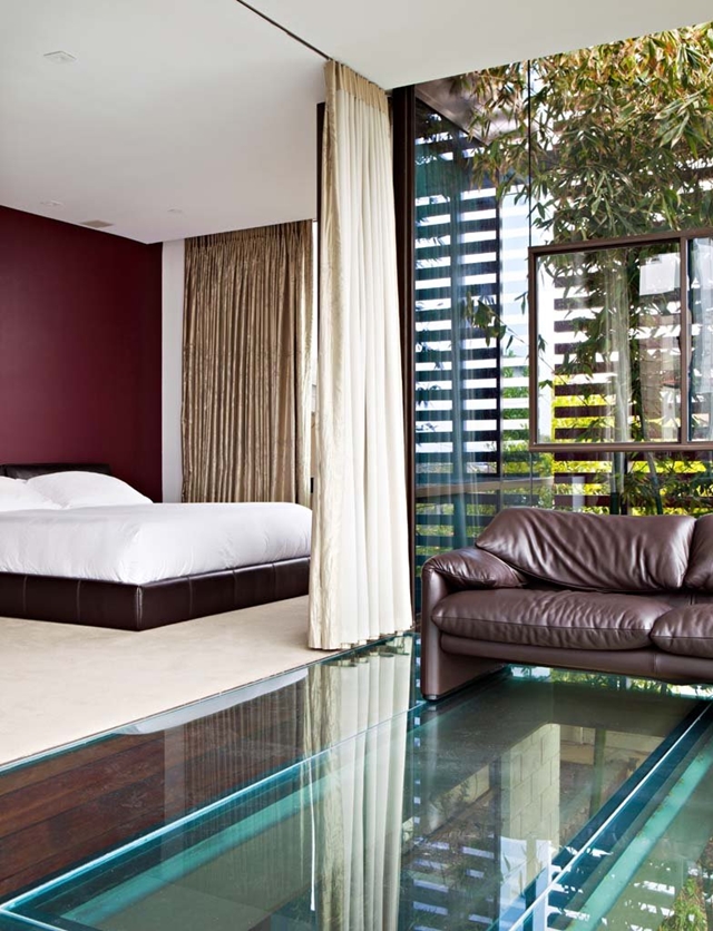 Glass floor in the bedroom of Modern Contemporary Ettley House