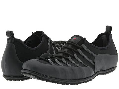 Site Blogspot  Mens Water Shoes  Toes on Mens Shoes