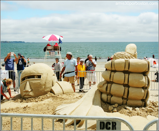 Festival Internacional de Esculturas de Arena de Revere: "Beauty and the Bot"