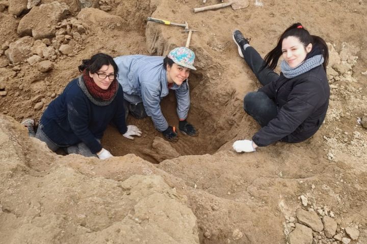 Estudiantes de Miramar hallaron fósiles en Quequén