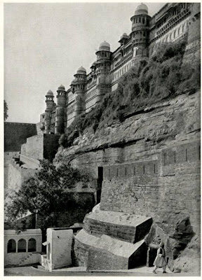 View+of+the+Citadel+at+Gwalior+Fort%252C+India+-+1928