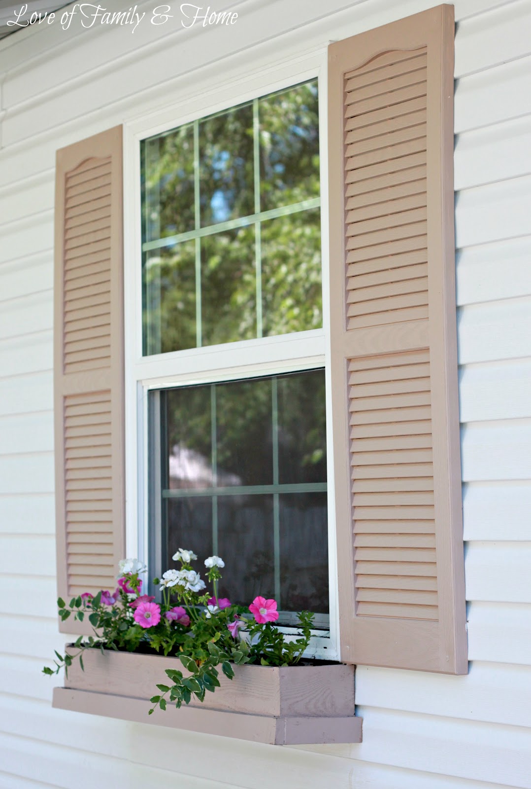 Easy & Inexpensive DIY Window Boxes... - Love of Family & Home