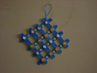 Craft Ideas   Cream Sticks on Materials Needed Ice Cream Sticks Fevicol Crayons Sequins Felt Flowers