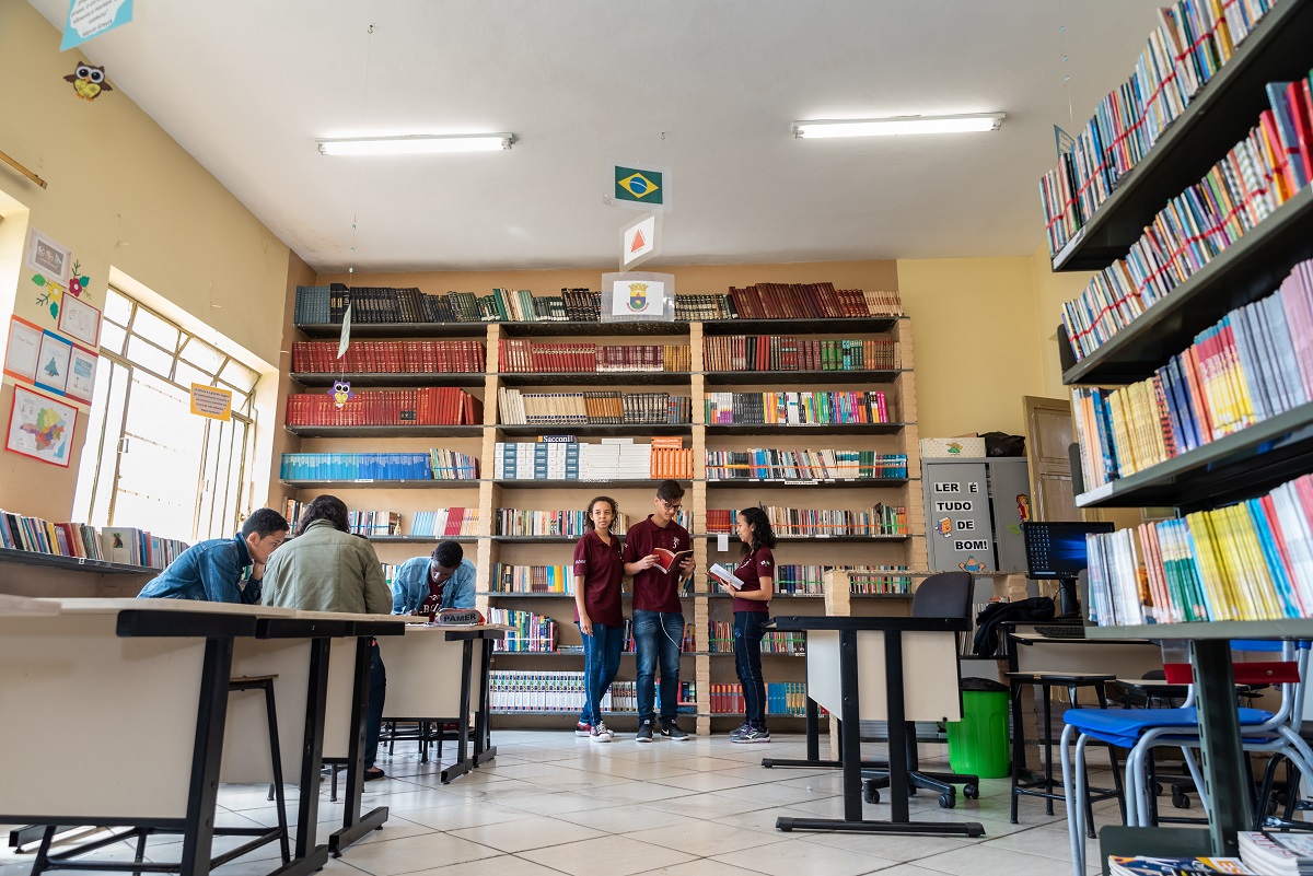 Cemig moderniza a iluminação de cerca de 300 escolas estaduais em Minas