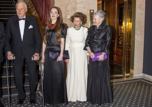 King Harald, Queen Sonja, Oleksandra Matviytsyuk, Natallia Pintsyuk. Crown Princess Mette-Marit