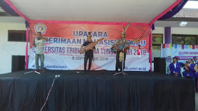 Unitri Sajikan Kesenian Nusantara Saat Upacara Penerimaan Mahasiswa Baru