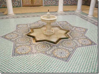 Morocco--Palace-courtyard-in-Fez