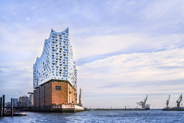 Hamburger Elbphilharmonie, view coming into the Harbor Photo courtesy Elbphilharmonie, © Thies Rätzke (2016)