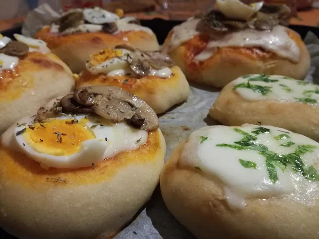 Pizzette condite dopo la cottura in forno