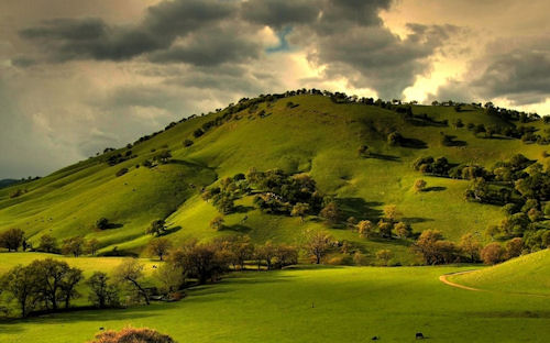 Nubes sobre el valle redondo - Colinas - Paisajes