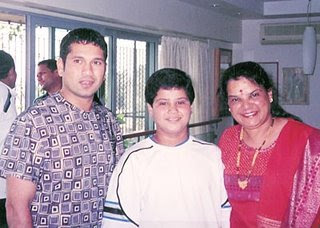 Sachin Tendulkar With his relatives