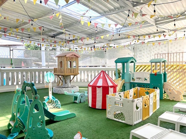 semi outdoor playground wuffy space malang