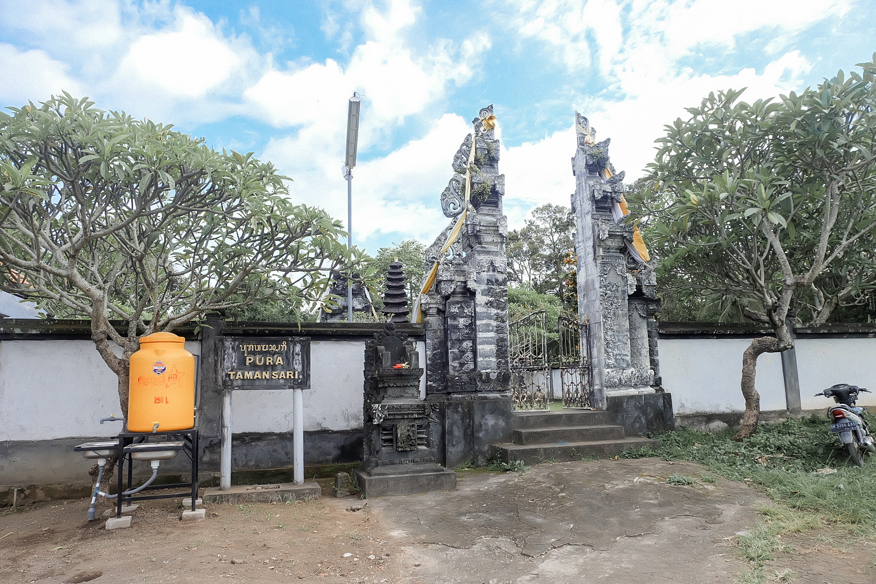 Pura Taman Sari Buleleng