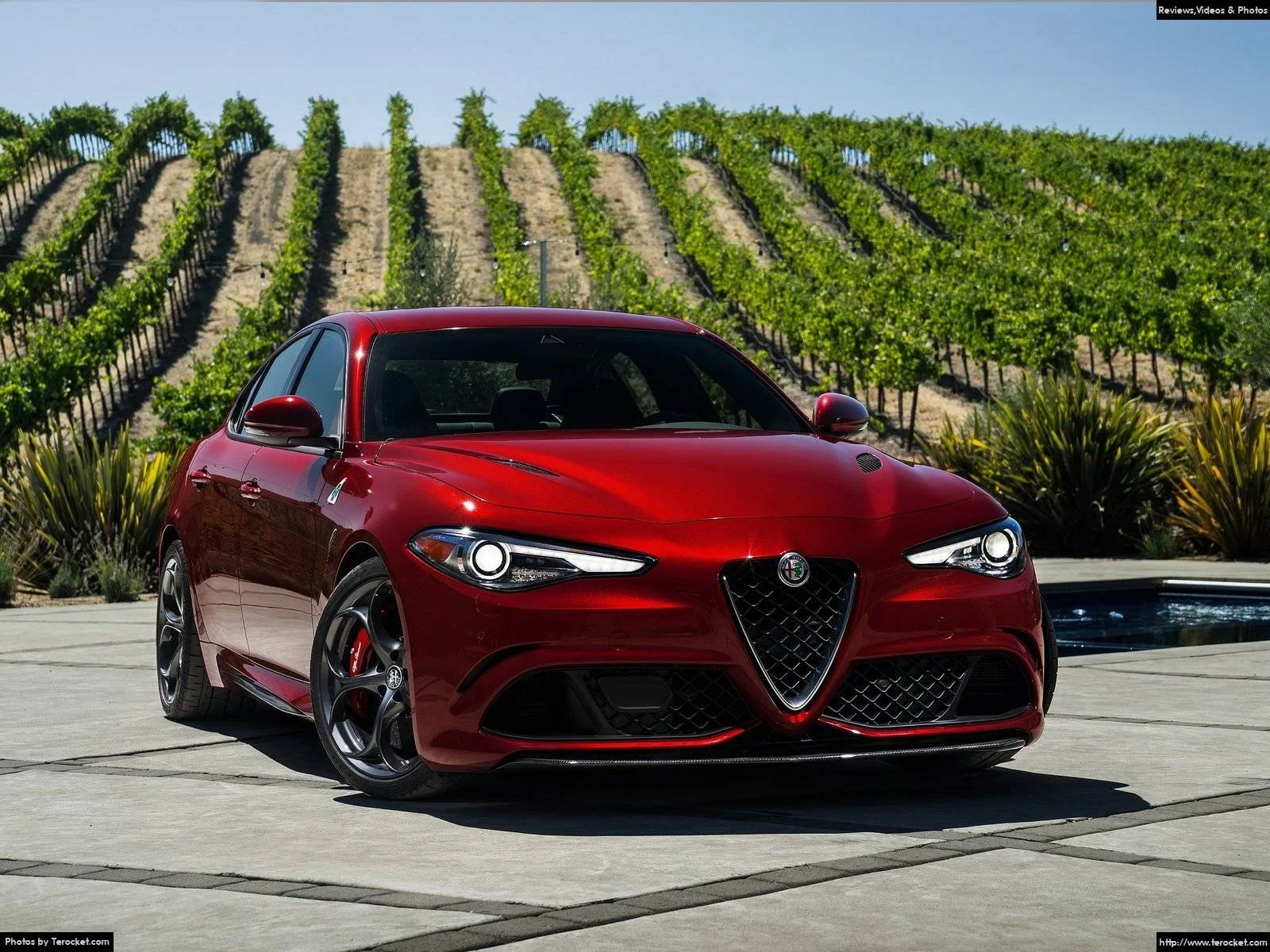 Hình ảnh xe ô tô Alfa Romeo Giulia 2016 & nội ngoại thất